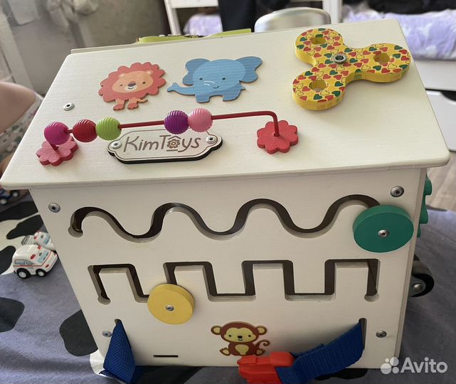 Бизиборд / развивающий домик