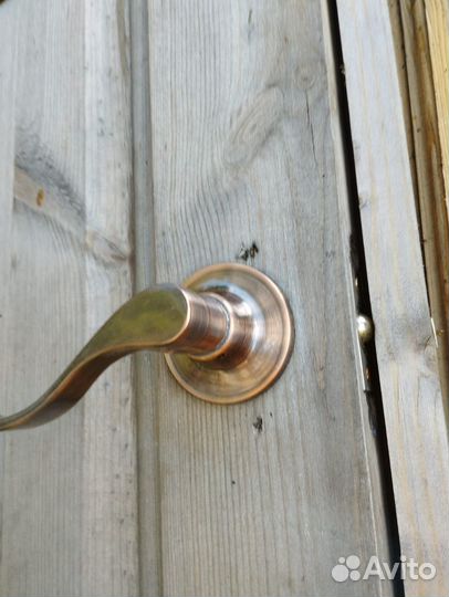 Дверь деревянная