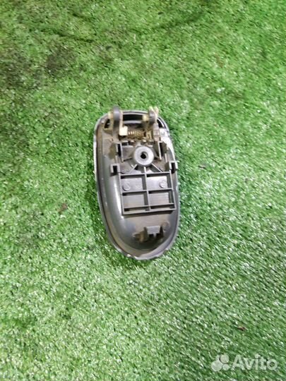 Ручка двери внутренняя правая Kia Spectra 1.6 2008