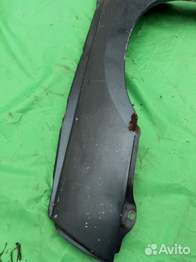 Крыло левое на ваз 2110 2111 2112