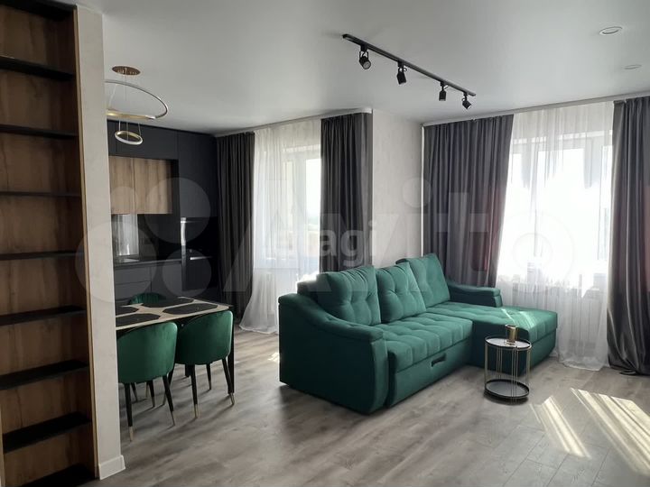 2-к. квартира, 64,5 м², 17/17 эт.