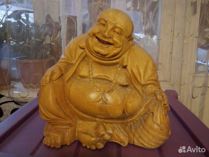 Будда из дерева