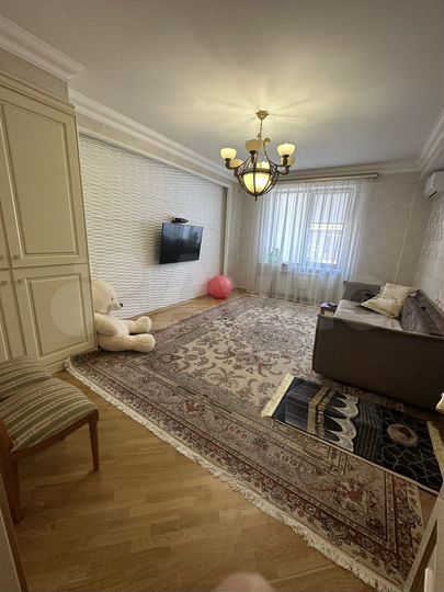 4-к. квартира, 130 м², 1/8 эт.