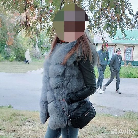 Меховая жилетка из песца