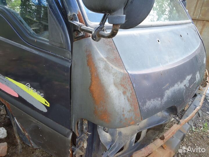 Стекло двери передней правой Hyundai Grace