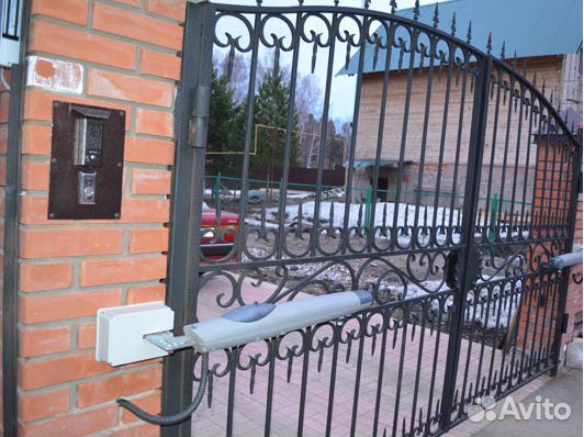 Установка систем ограничения доступа. Домофонов