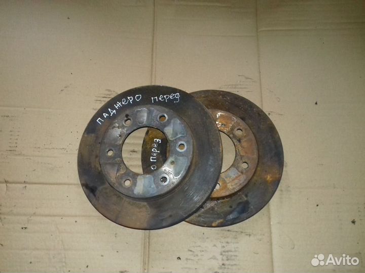 Диск тормозной передний Mitsubishi Pajero 4