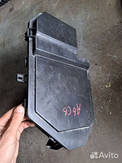 Корпус блока предохранителей Audi A6 C6