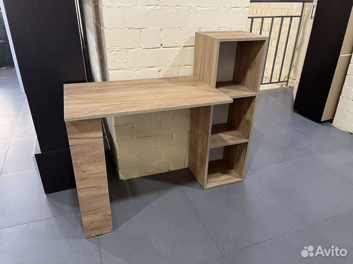 Стол компьютерный (новый)
