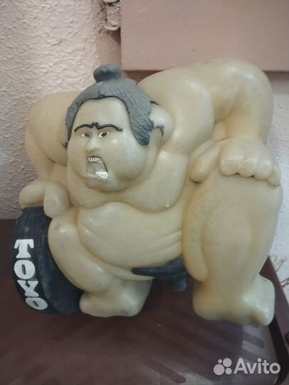 Фигурка toyotires суммо с подсветкой