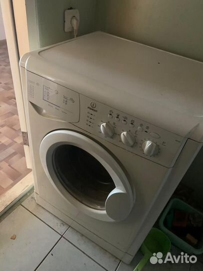 Стиральная машинка indesit