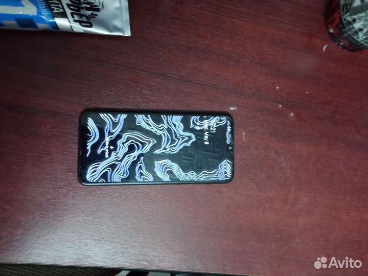 Samsung Galaxy A20, 3/32 ГБ