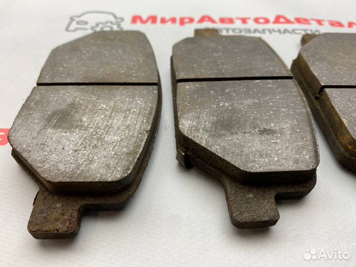 Тормозные колодки перед. Chevrolet Equinox 3 2018