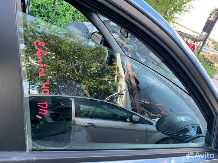 Стекло двери переднее правое Hyundai Elantra HD