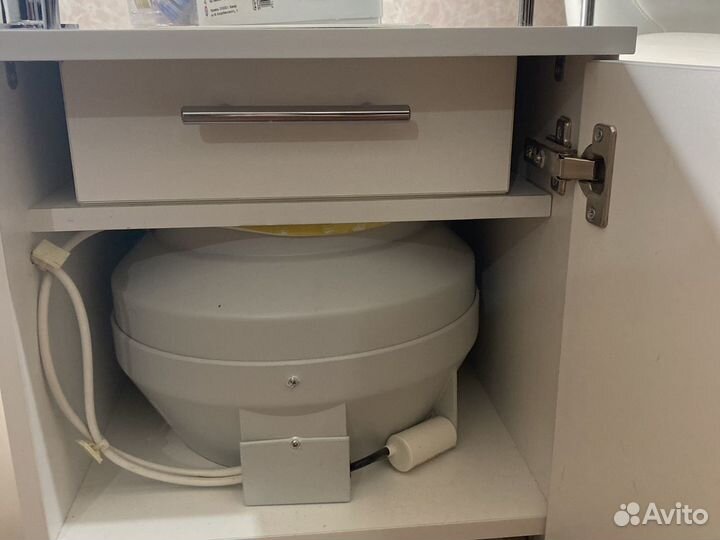 Вытяжка для маникюра и ботокса волос