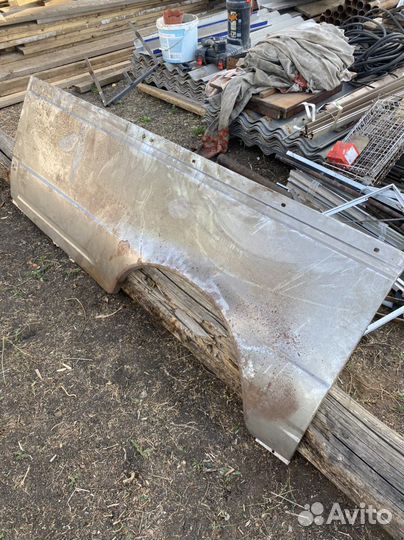 Боковая часть газели крыло