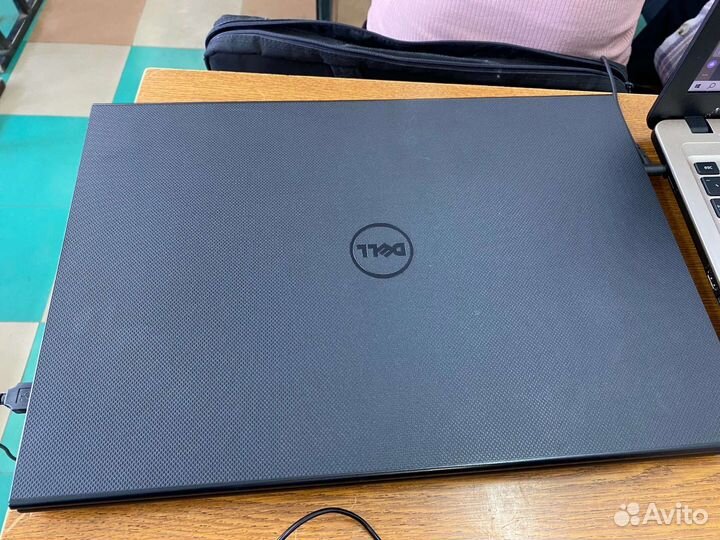 Ноутбук dell