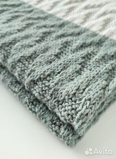 Шарф вязаный ручной работы