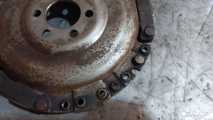 Диск сцепления Skoda Octavia (A4) 1998 06A141031J