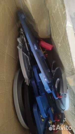 Гоночный трек с машинками