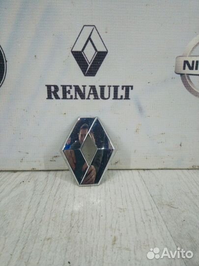 Эмблема Значок зад renault fluence