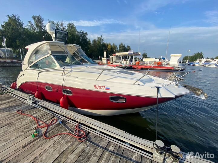 Круизный катер Chaparral 310 Signature