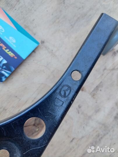 Кронштейн крепления крыла Мазда 6 GH