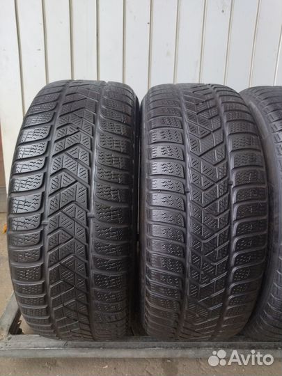 Pirelli Winter Sottozero 3 235/55 R17 99H