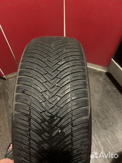 Triangle SeasonX TA01 235/55 R19 105W