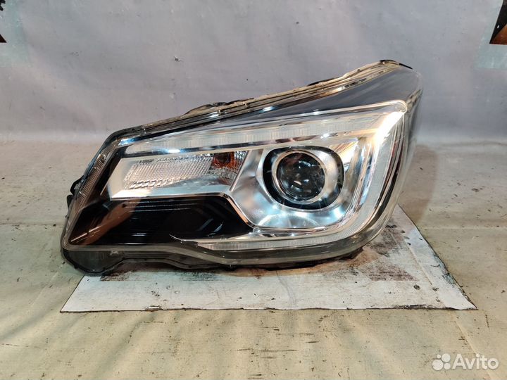 Субару Форестер 2015- Фара левая Led 11241