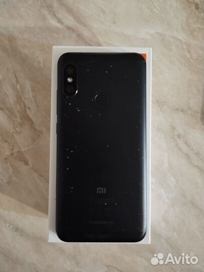 Xiaomi Mi A2 Lite Android One, 4/32 ГБ