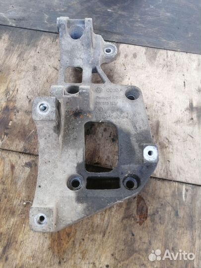 Кронштейн генератора BVY BVZ BLY фольксваген б6