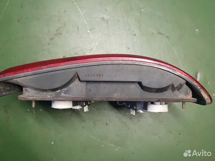 Volvo s 40 жадный правый фонарь