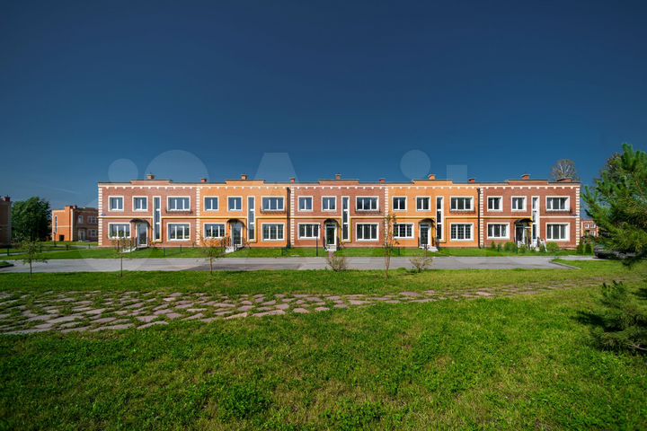 Таунхаус 97,6 м² на участке 1,3 сот.