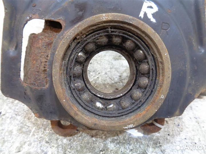 Кулак поворотный передний правый Nissan X-Trail