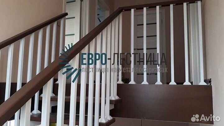 Лестница на металлокаркасе