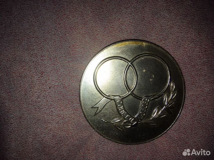 Настольные медали и колокольчики