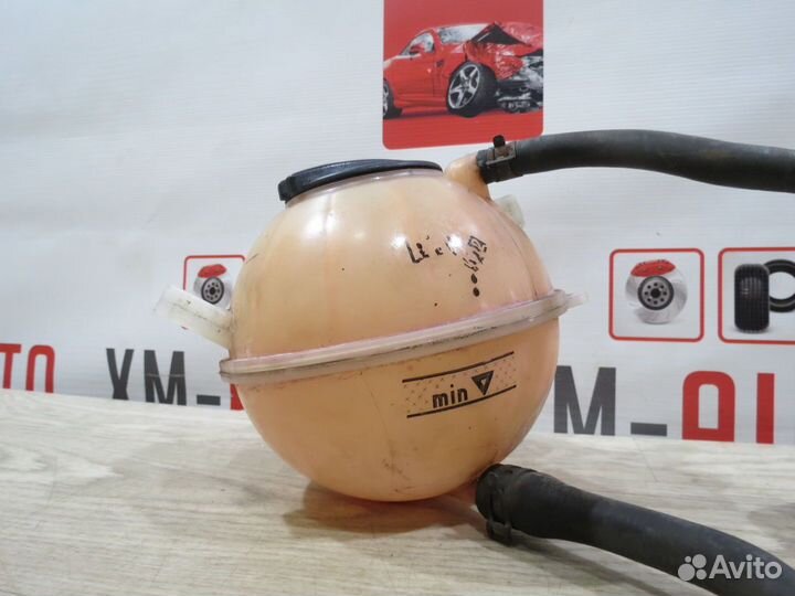 Бачок расширительный Audi Q3