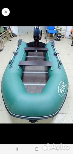 Надувная лодка с мотором