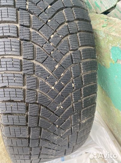 Pirelli Ice Zero FR 265/60 R18