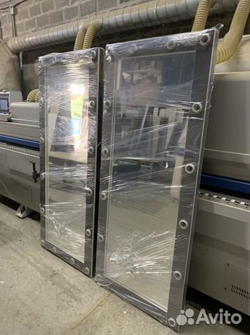 Гримерное зеркало с лампочками