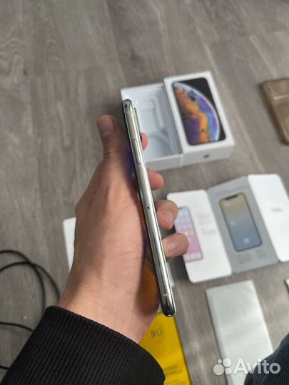 iPhone Xs, 64 ГБ
