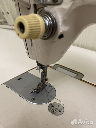 Швейная прямострочная машинка SunStar