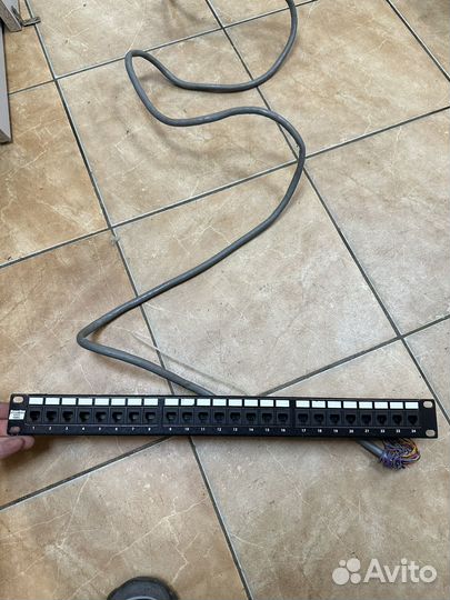 HyperLine Патч панель 24 порта