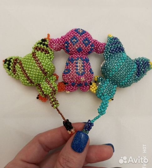 Игрушка амигуруми из бисера Ушастик