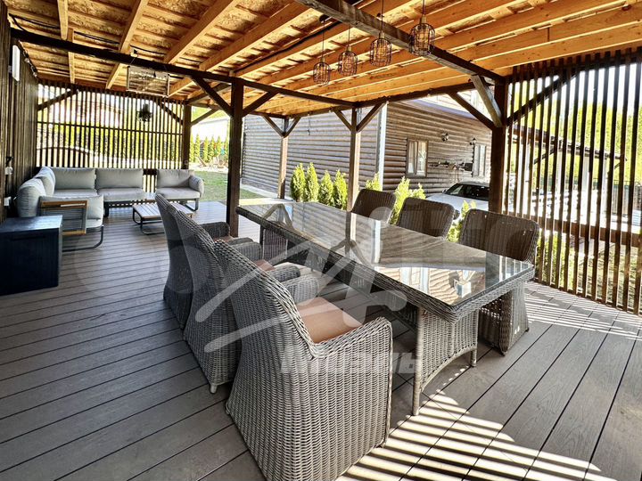 Дом 219,9 м² на участке 8 сот.