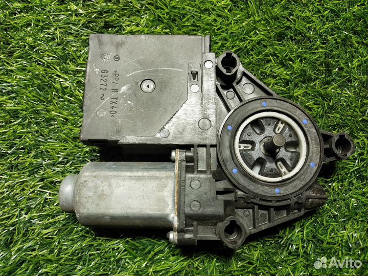 Мотор стеклоподъемника Skoda Octavia A5