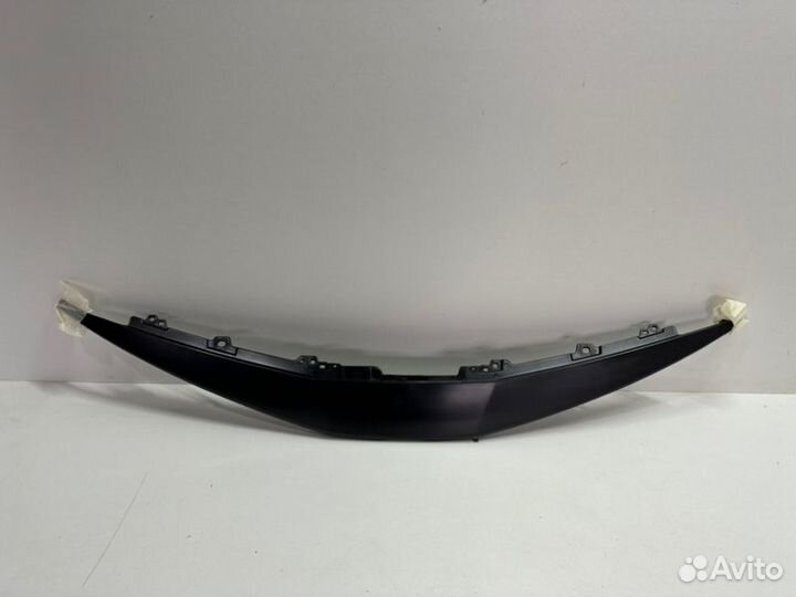 Верхняя планка бампера передняя Toyota Camry V75
