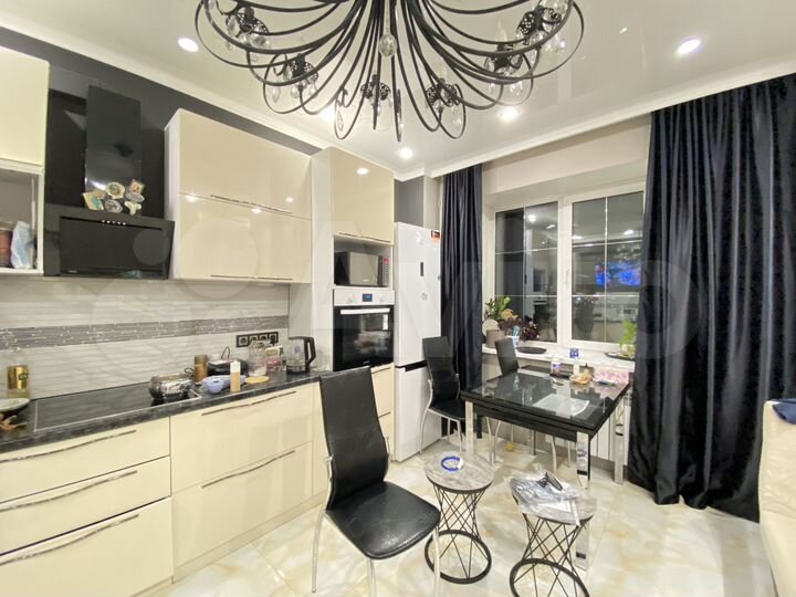 3-к. квартира, 74 м², 11/16 эт.