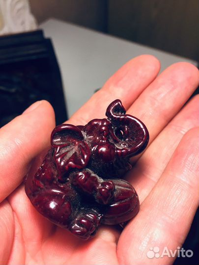 Фигурки слонов